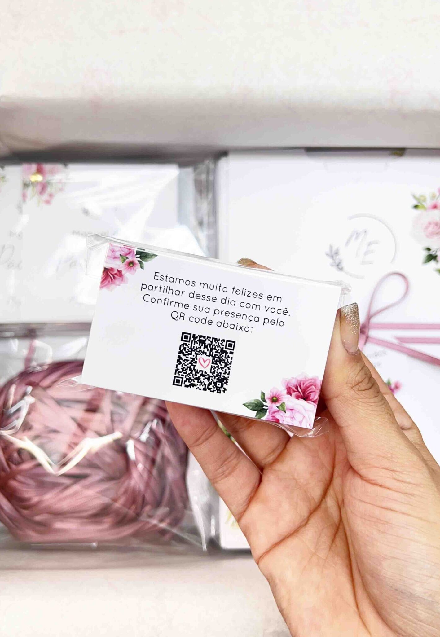 Presentes em Dinheiro vs. Presentes Físicos: Qual a Melhor Opção para sua Lista?