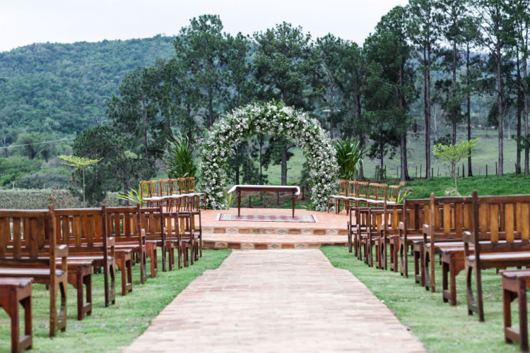 casamento no campo vs salão de festas