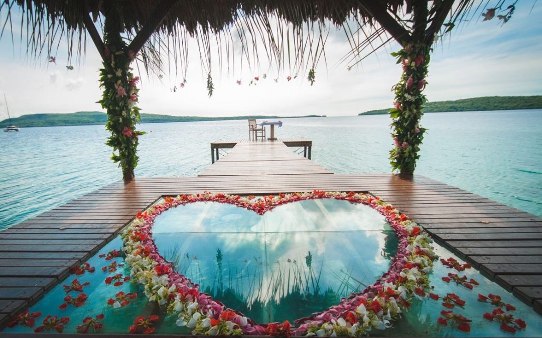 5 ideias de títulos:
1. Lua de Mel dos Sonhos: Descubra Castelos Encantadores na Europa.
2. Castelos no Brasil: Onde Realizar sua Lua de Mel de Conto de Fadas.
3. Luxo e História: Guia Completo para sua Estadia em Castelos.
4. Destinos Românticos: Os Castelos Mais Icônicos para Casais.
5. Planejando sua Lua de Mel: Dicas Essenciais para uma Experiência em Castelo.