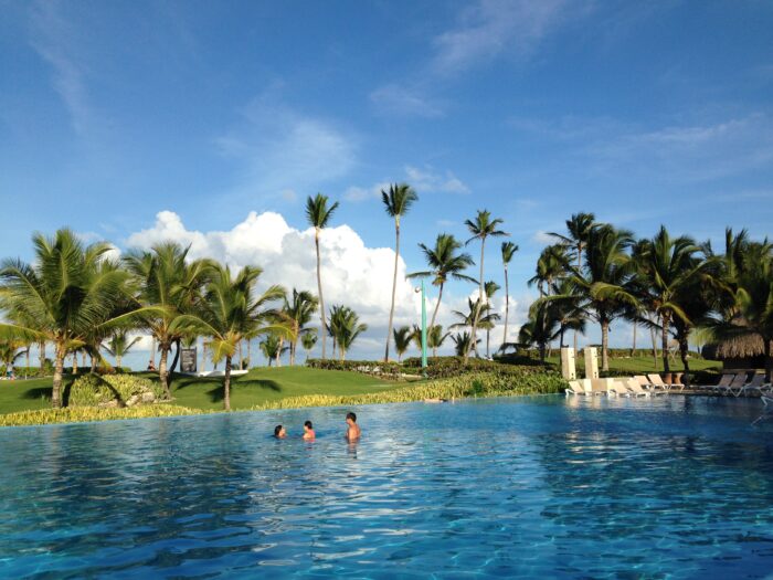lua de mel punta cana vs cancun