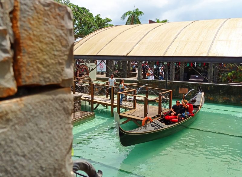 lua de mel em um veleiro