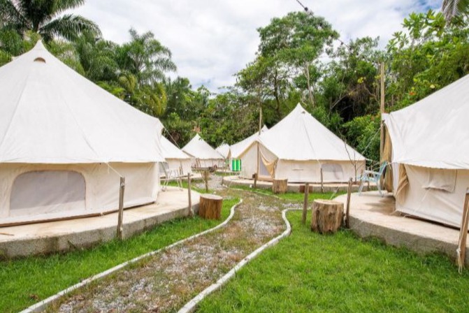 glamping vs hotel de luxo para lua de mel