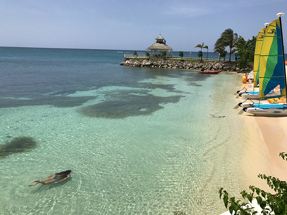 5 ideias de títulos:
1. Lua de Mel na Jamaica: Guia Completo de Destinos e Resorts
2. Os Melhores Resorts All-Inclusive para Lua de Mel na Jamaica
3. Planejando sua Lua de Mel na Jamaica: Dicas Essenciais
4. Negril vs. Montego Bay vs. Ocho Rios: Qual o Melhor Destino de Lua de Mel na Jamaica?
5. Experiências Românticas Inesquecíveis na Jamaica para Casais em Lua de Mel