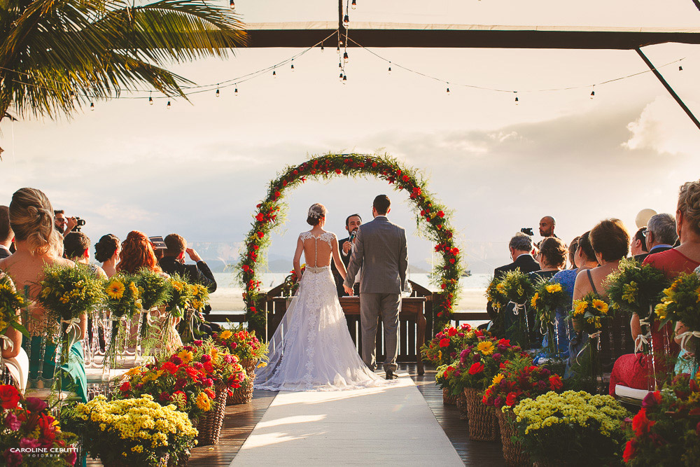 5 ideias de títulos:
1. Guia Completo: Espaços para Casamento em Bicas e São Joaquim de Bicas (MG)
2. Os Melhores Sítios e Buffets para o Seu Casamento na Região de Bicas
3. Casamento dos Sonhos: Encontre o Local Perfeito em São Joaquim de Bicas
4. Dicas Essenciais: Como Escolher o Espaço Ideal para seu Casamento em Bicas
5. De Rústico a Sofisticado: Opções de Espaços para Casamentos em Bicas e São Joaquim de Bicas