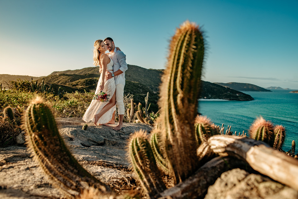 Guia Completo: Casamento dos Sonhos em Cabo Frio – Escolha o Local Perfeito; Casamento em Cabo Frio: Os Melhores Espaços com Vista para o Canal e Lagoa; Casas de Festas e Salões em Cabo Frio: Opções para Todos os Estilos de Casamento; Hotéis e Pousadas para Casamento em Cabo Frio: Conforto e Cenários Deslumbrantes; Como Planejar seu Casamento em Cabo Frio: Dicas de Locais e Fornecedores