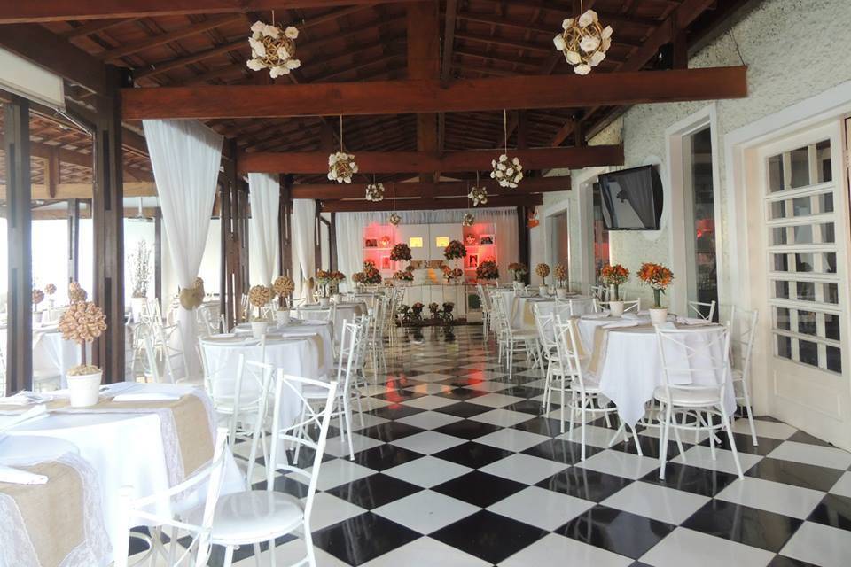 5 ideias de títulos:
1. Os 10 Melhores Espaços para Casamento em Mongaguá: Natureza e Mar
2. Guia Completo: Chácaras e Salões para Casamentos em Mongaguá
3. Casamento dos Sonhos em Mongaguá: Locais Incríveis para sua Festa
4. Onde Hospedar seus Convidados em Mongaguá: Pousadas e Hotéis Próximos
5. Planejando seu Casamento em Mongaguá: Dicas de Locais e Serviços