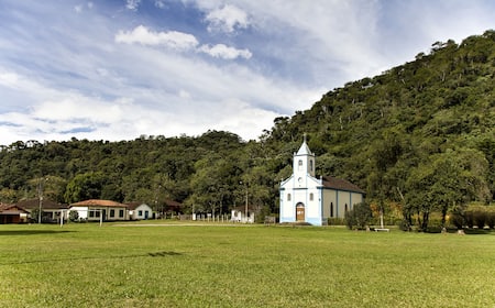 Economize no Casamento: Dicas para Encontrar Espaços com Bom Custo-Benefício em Resende e Penedo