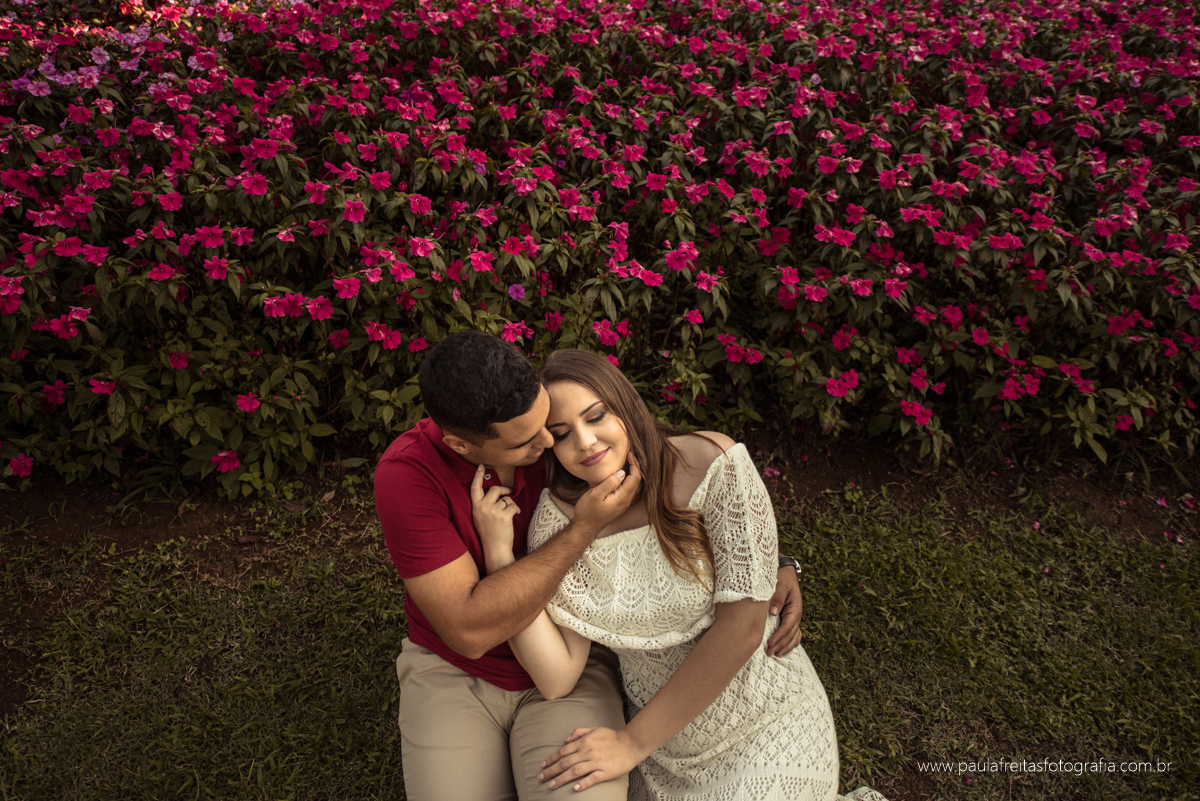 5 ideias de títulos:
1. Mini Wedding em Santo Antônio do Pinhal: Os Melhores Espaços Românticos
2. Guia Completo: Fazendas e Espaços ao Ar Livre para Casamentos na Mantiqueira
3. Pousadas Charmosas para Mini Weddings em Santo Antônio do Pinhal
4. Alta Gastronomia para Casamentos: Restaurantes Imperdíveis em Santo Antônio do Pinhal
5. Planejando seu Casamento Rústico em Santo Antônio do Pinhal: Dicas e Locais