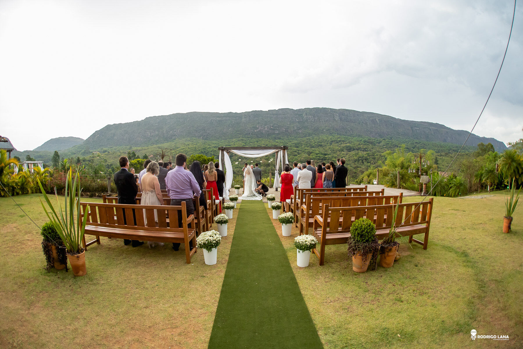 locais românticos para casar tiradentes