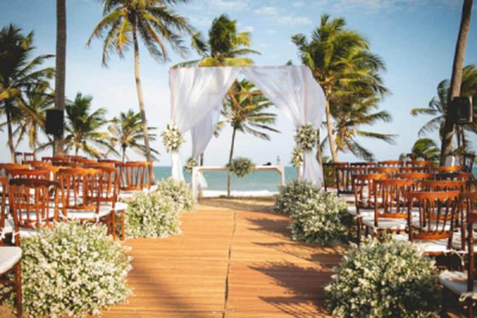 5 ideias de títulos:
1. Guia Completo: Os Melhores Espaços para Casamento na Praia Brava