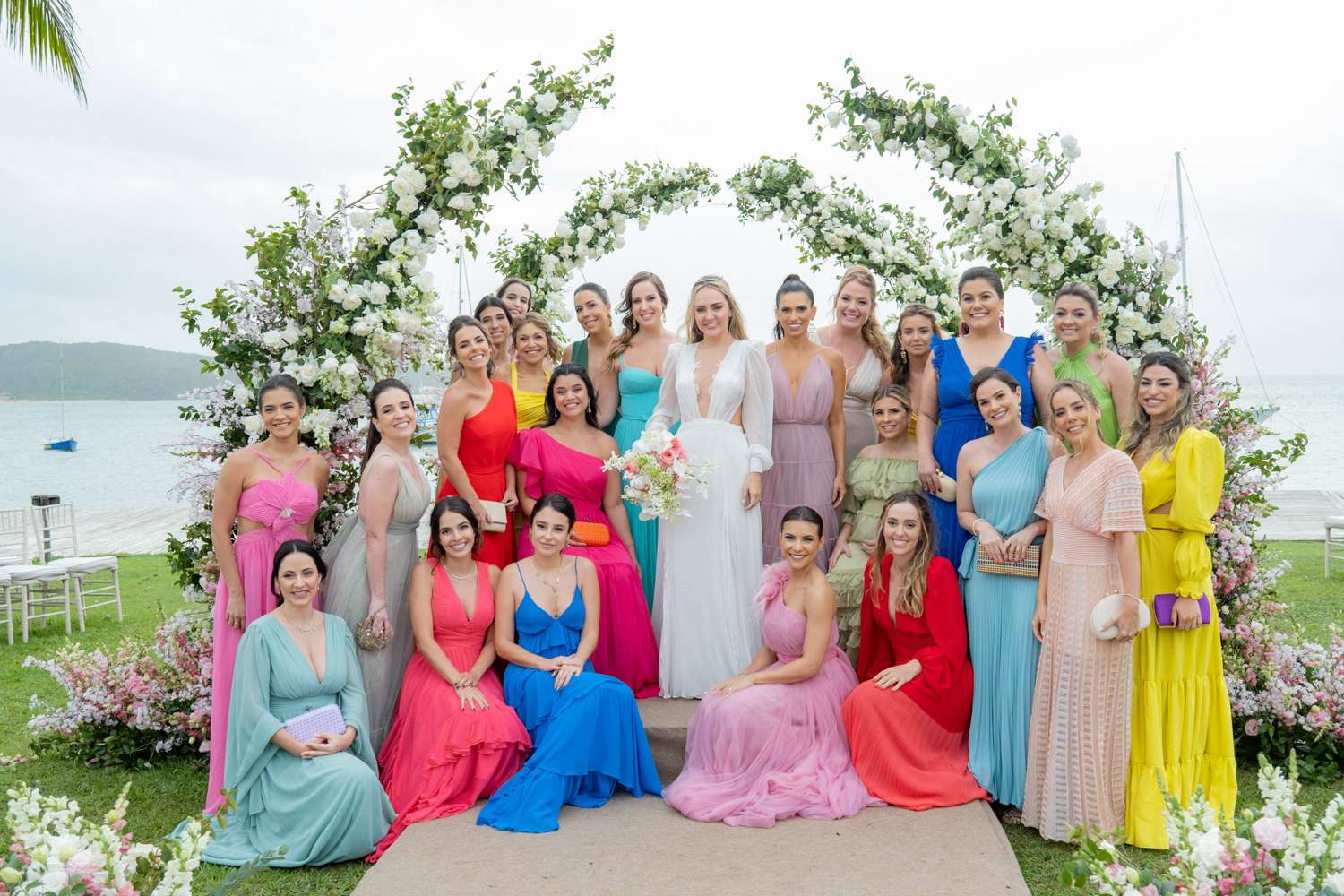 quanto custa um vestido de madrinha em candy color