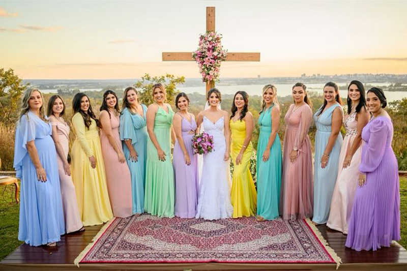 inspiração vestidos de madrinha candy colors para casamento