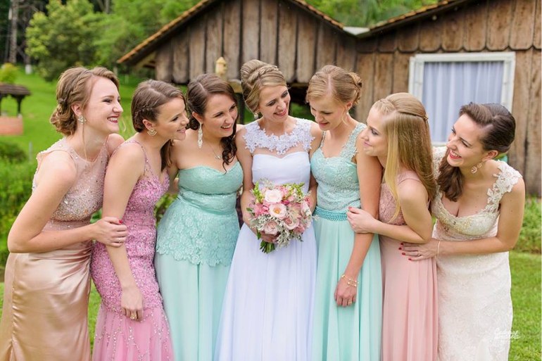 como combinar gravata do padrinho com vestido de madrinha lavanda