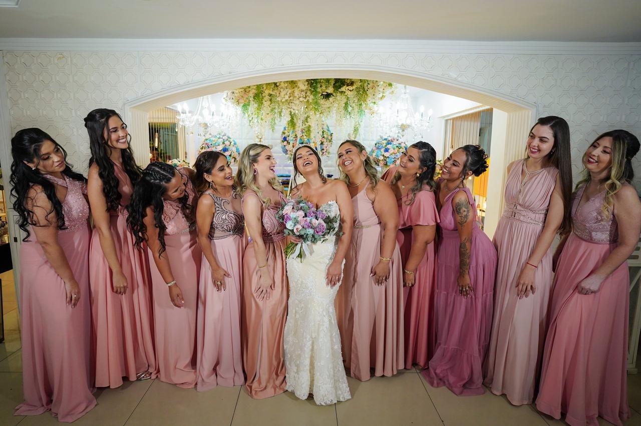 Como Escolher a Paleta de Cores para as Madrinhas do Seu Casamento
