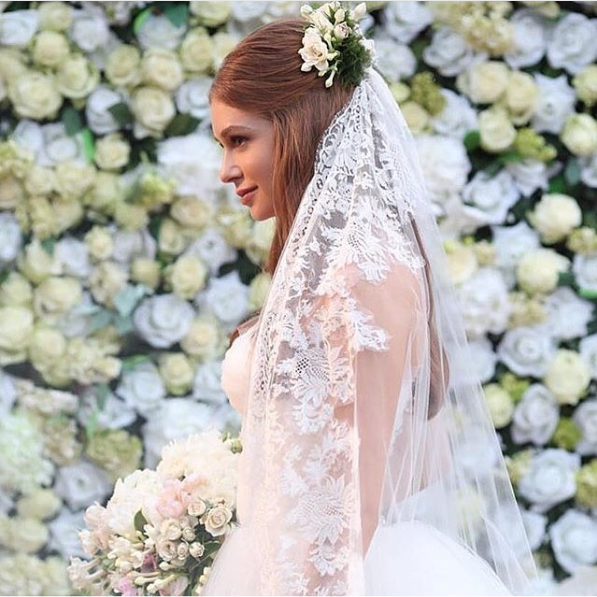 Top 5 Lojas Online para Comprar Sua Mantilha de Noiva