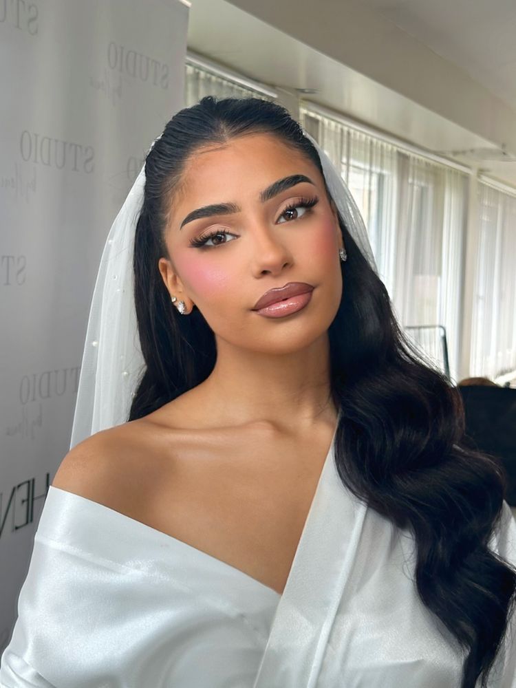 Guia Completo: Maquiagem de Noiva 2025 para Cada Estilo