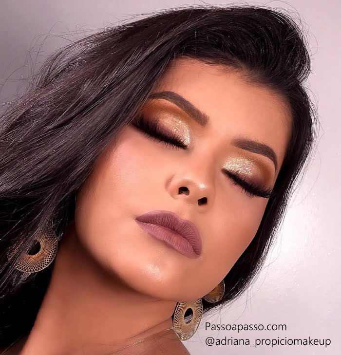 maquiagem para combinar com vestido classico