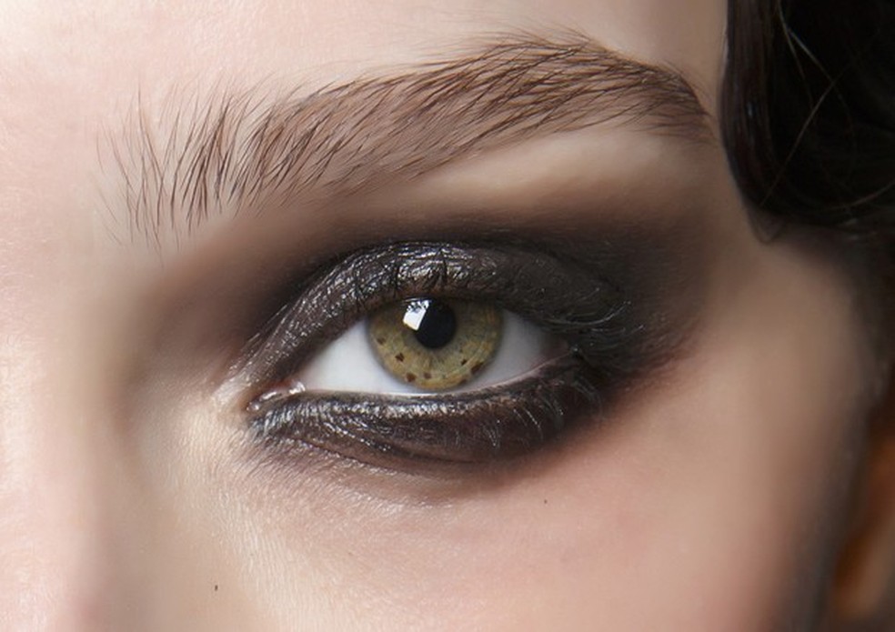 5 Ideias de Títulos:
1. Maquiagem para Madrinhas 2026: Tendências Glow e Elegância
2. Guia Completo: Maquiagem para Casamento de Dia e Noite
3. Dicas de Maquiagem para Pele Madura: Realce sua Beleza
4. Quanto Custa a Maquiagem de Madrinha? Planejamento e Orçamento
5. Harmonizando Maquiagem e Vestido: O Guia Definitivo para Madrinhas