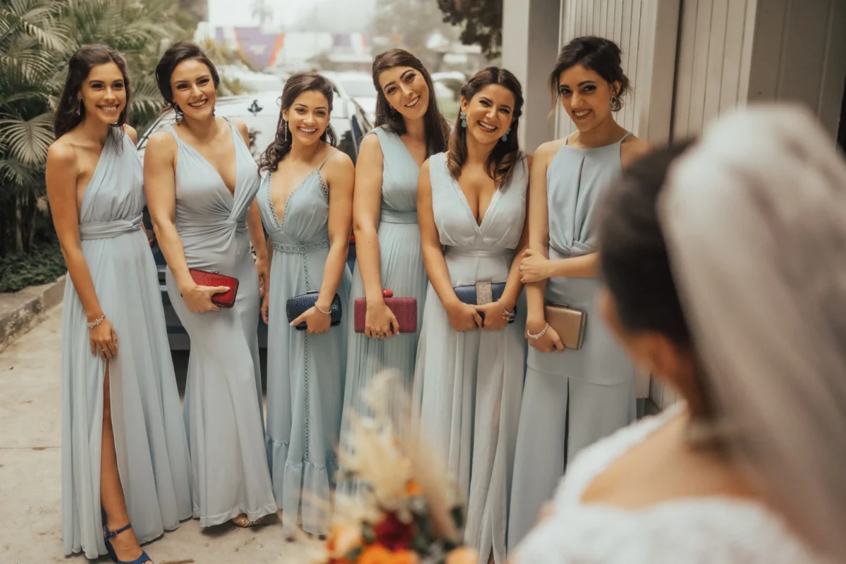 5 ideias de títulos:
1. Vestidos de Madrinha 2025: As Tendências Que Você Precisa Conhecer
2. Guia Completo de Cores para Vestidos de Madrinha em 2025/2026
3. Modelos de Vestidos de Madrinha: Da Fluidez Diurna à Sofisticação Noturna
4. Dicas Essenciais para Escolher o Vestido de Madrinha Perfeito
5. Acessórios e Detalhes: O Toque Final para o Look da Madrinha 2025