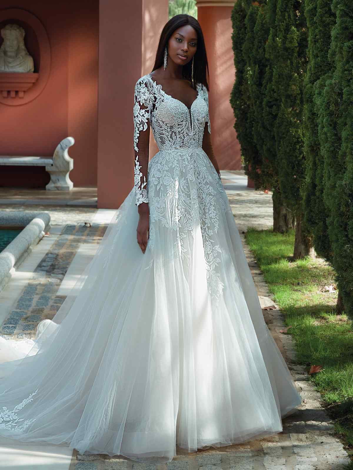 como combinar véu longo com vestido noiva dourado