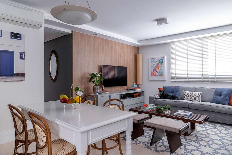 Peças Icônicas e Onde Comprar
2. A Elegância Atemporal dos Móveis Clássicos: Descubra os Segredos do Design
3. Móveis Clássicos vs. Design Moderno: Qual Escolher para Sua Casa?
4. Como Incorporar Móveis Clássicos em Ambientes Contemporâneos
5. Os Materiais Nobres e Acabamentos que Definem os Móveis Clássicos