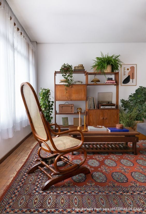 Peças Icônicas e Onde Comprar
2. A Elegância Atemporal dos Móveis Clássicos: Descubra os Segredos do Design
3. Móveis Clássicos vs. Design Moderno: Qual Escolher para Sua Casa?
4. Como Incorporar Móveis Clássicos em Ambientes Contemporâneos
5. Os Materiais Nobres e Acabamentos que Definem os Móveis Clássicos