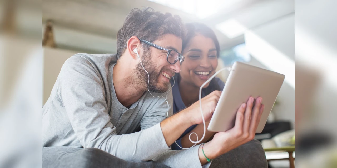 Músicas Nacionais que Marcaram Gerações de Casais