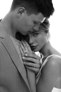 Noivado Simples vs. Sofisticado: Qual Estilo Combina Mais com Você?