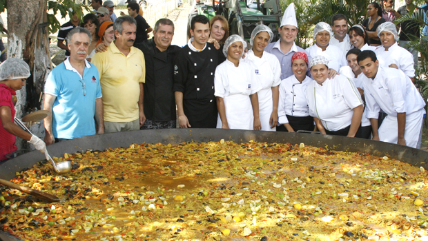 Show Cooking de Paella: Uma atração gastronômica inesquecível