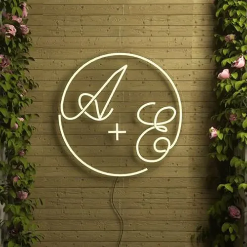 painel de led com monograma para casamento