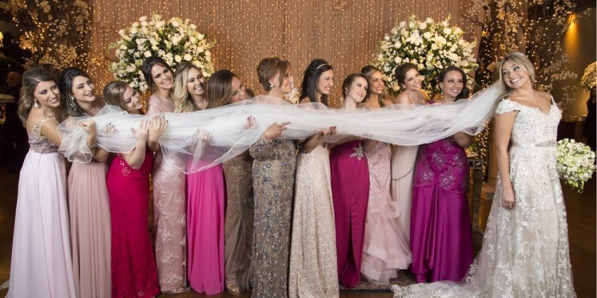 paleta de cores para madrinhas: tons terrosos vs. pastel