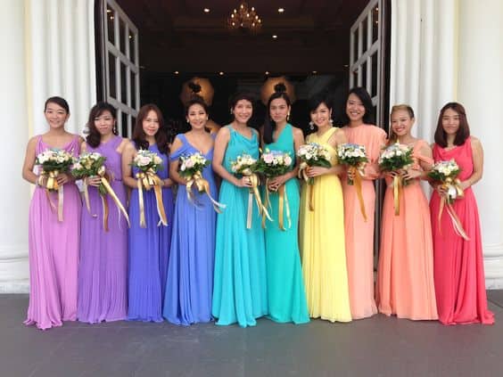 erros comuns ao escolher cores para madrinhas