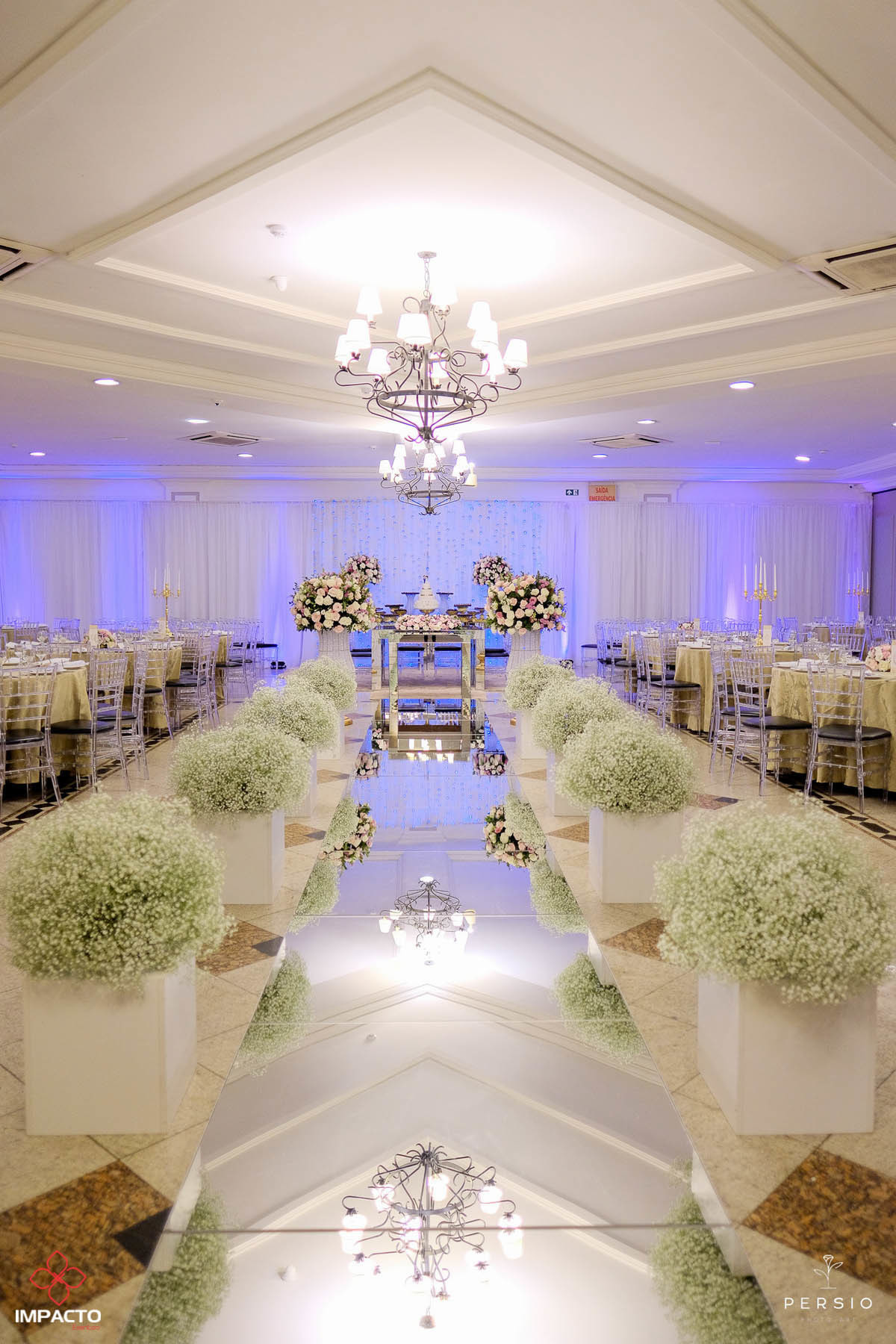 Caminho espelhado para cerimônia