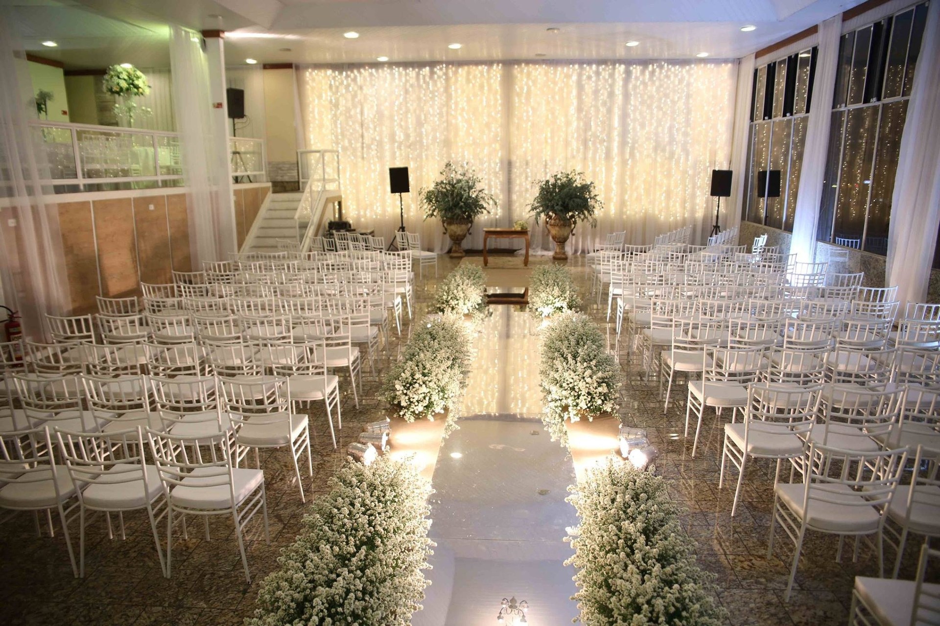 Venda de passarela espelhada