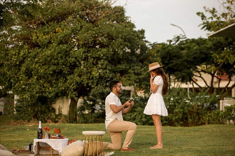 Agências de Pedido de Casamento: Vale a Pena Contratar um Profissional?