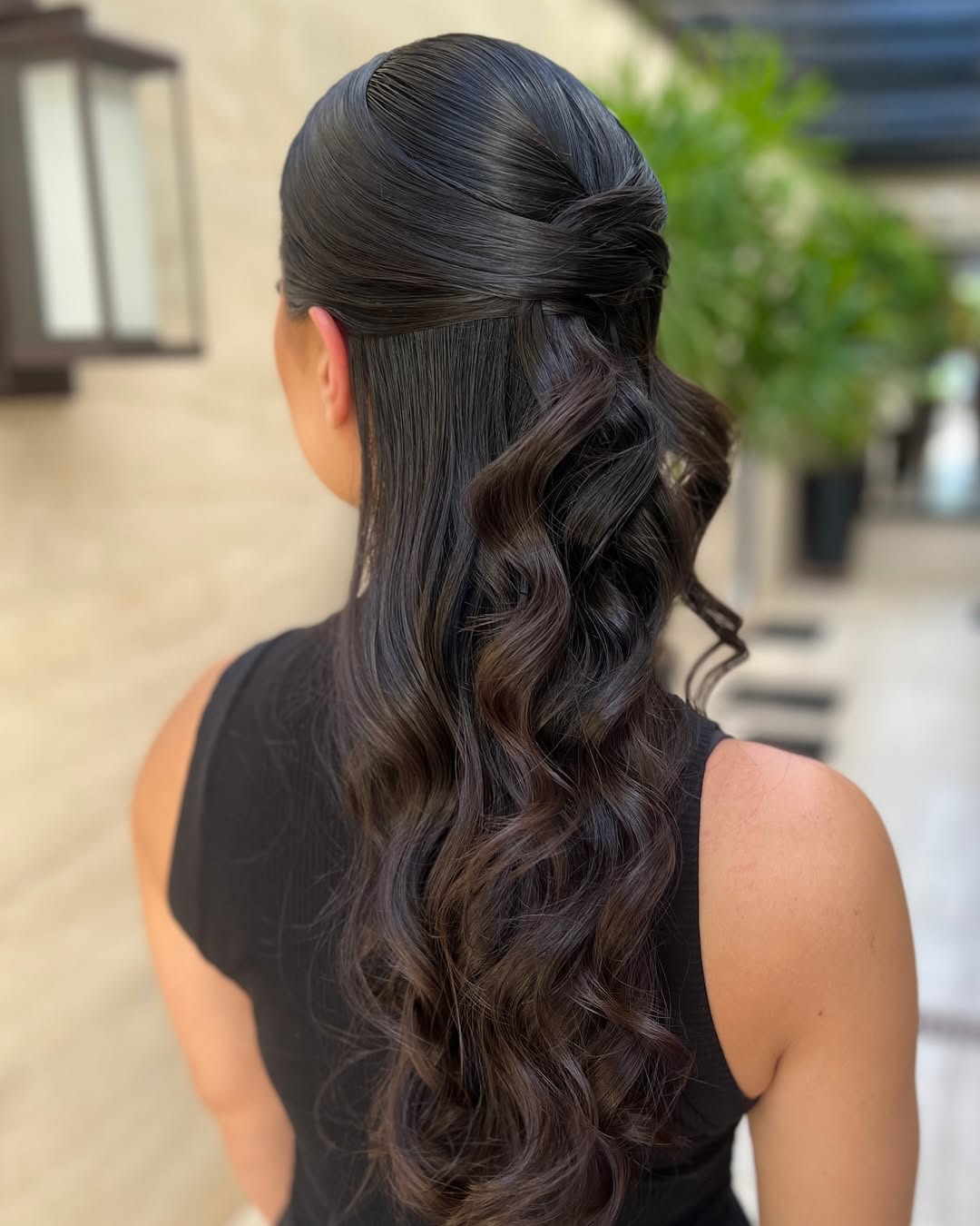 penteado madrinha cabelo cacheado