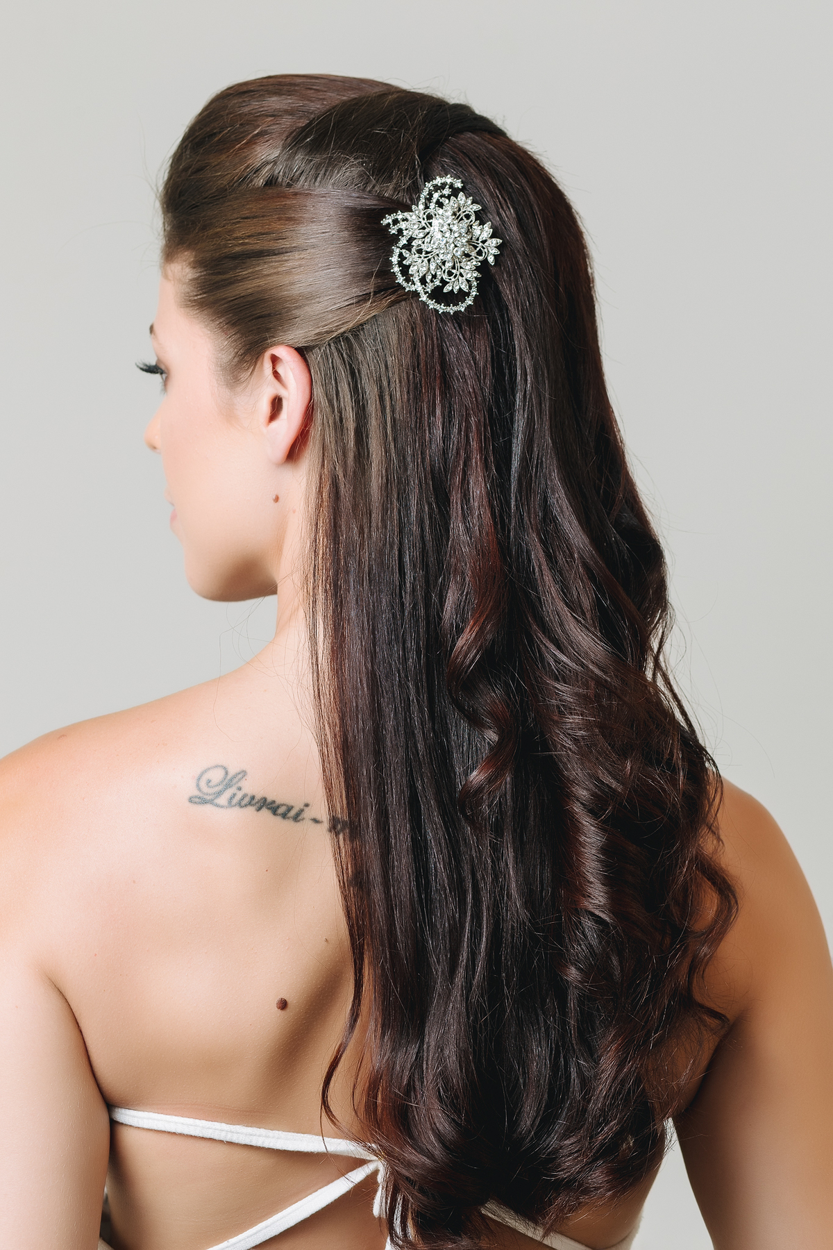 penteado casamento para cabelo curto com franja