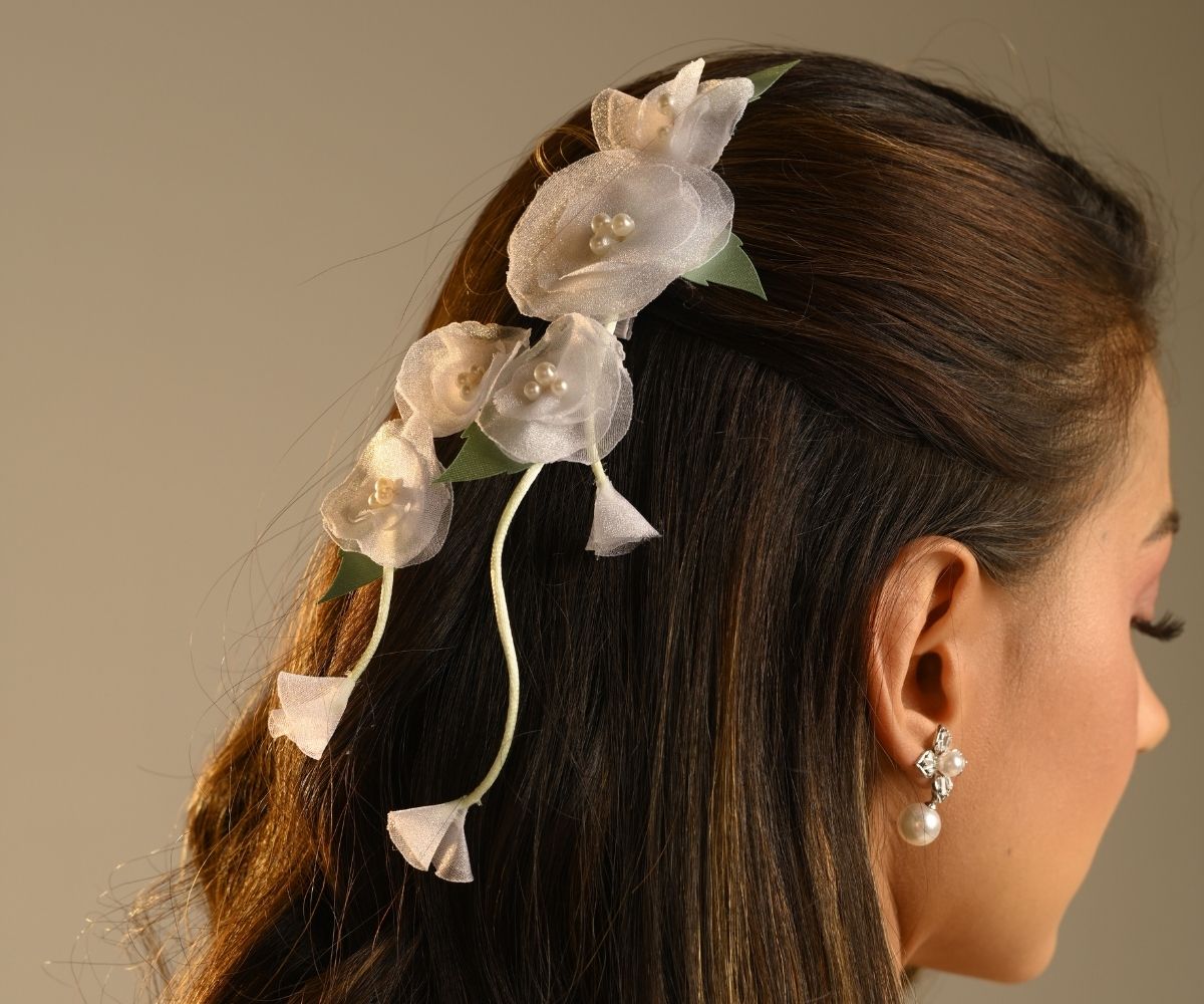 Acessórios Essenciais para Penteados de Daminhas: Tiaras