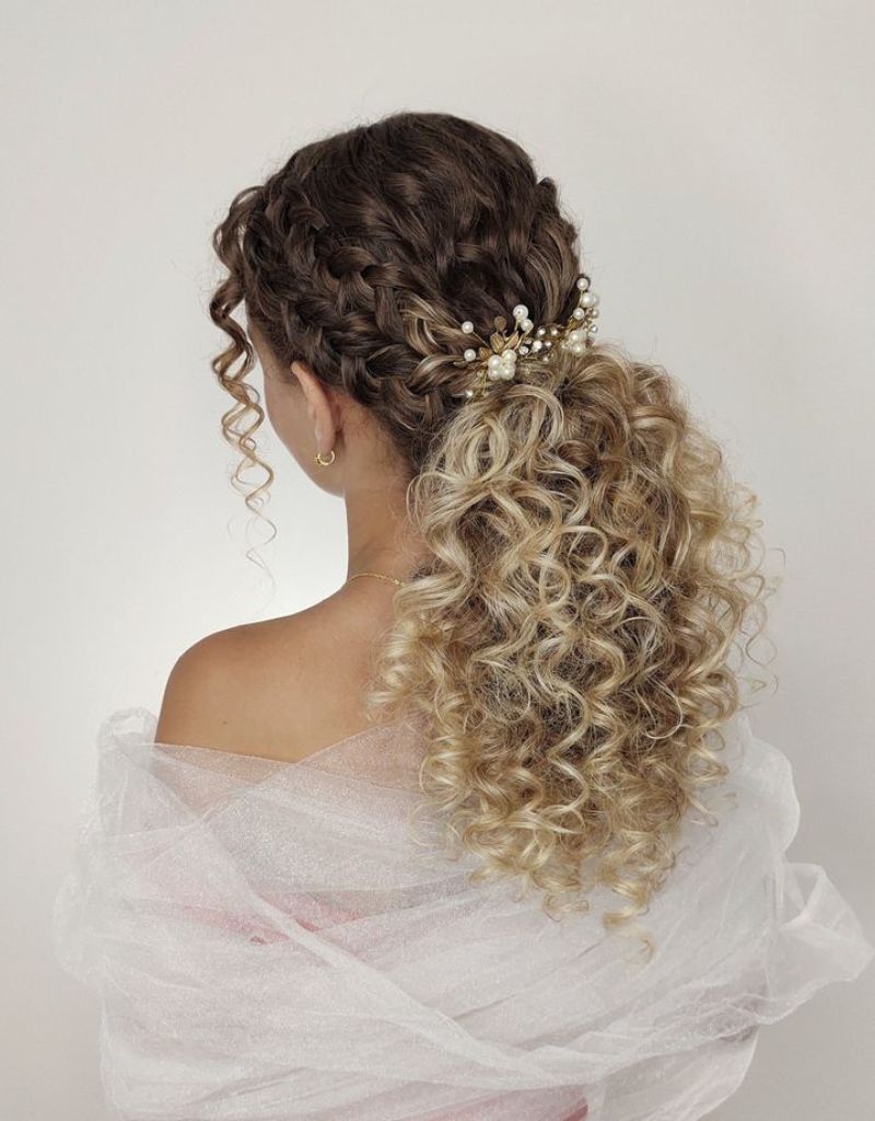como escolher penteado noiva cabelo cacheado