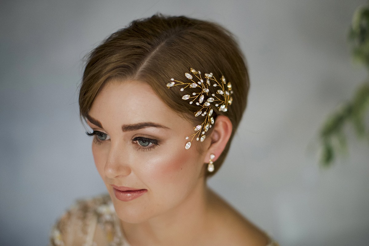 Flipped Bob para Casamento: Elegância Retrô em Cabelos Curtos