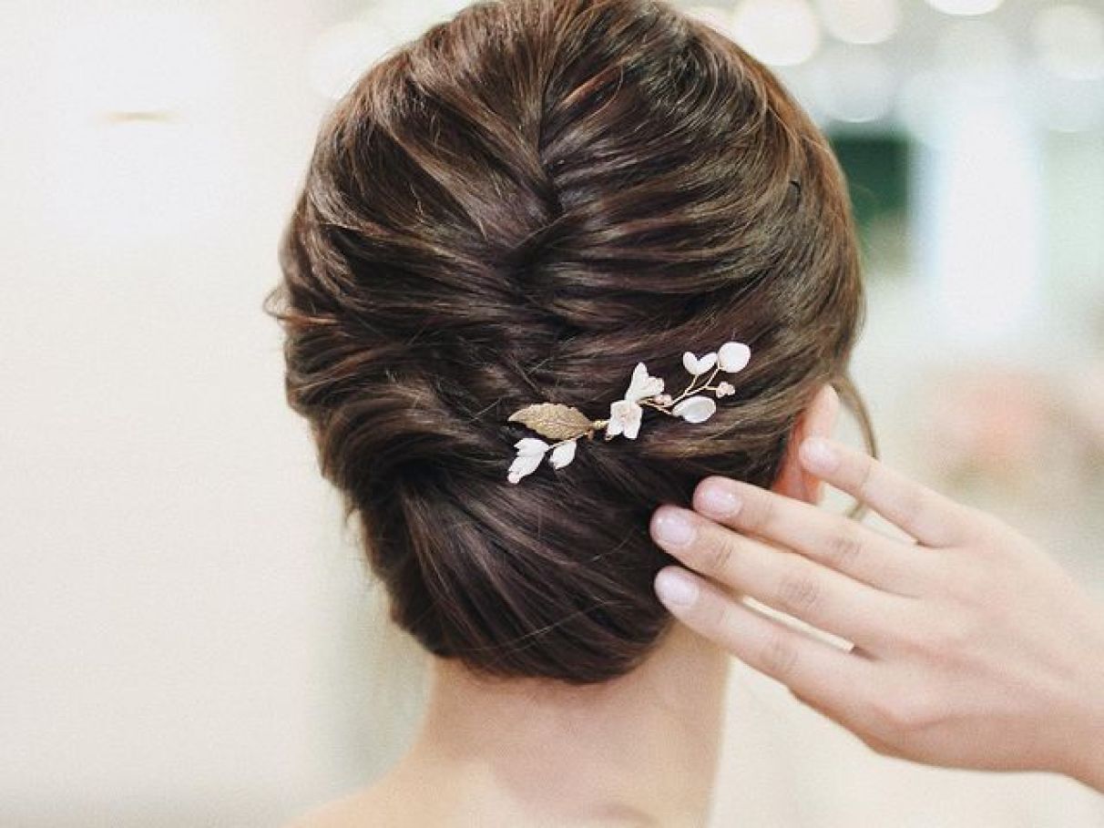 Guia Completo de Finalização para Penteados em Cabelos Curtos: Volume e Ondas Naturais