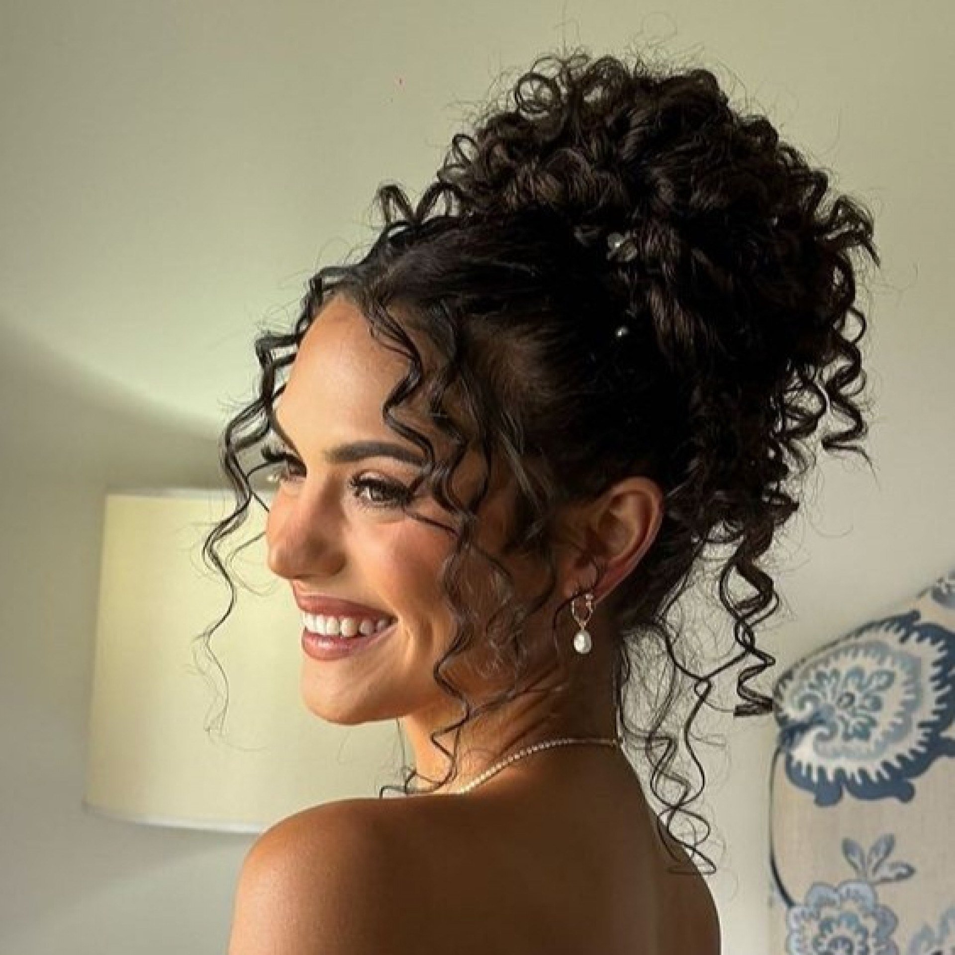 Guia Completo de Produtos para Cabelos Ondulados: Volume e Definição