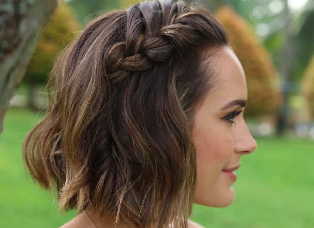 penteado para cabelos curtos ondulados