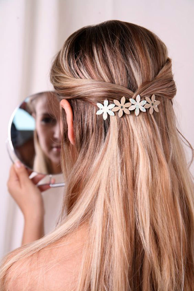 penteado madrinha para rosto triangular