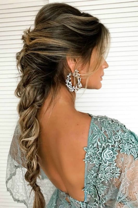penteado madrinha com véu dia