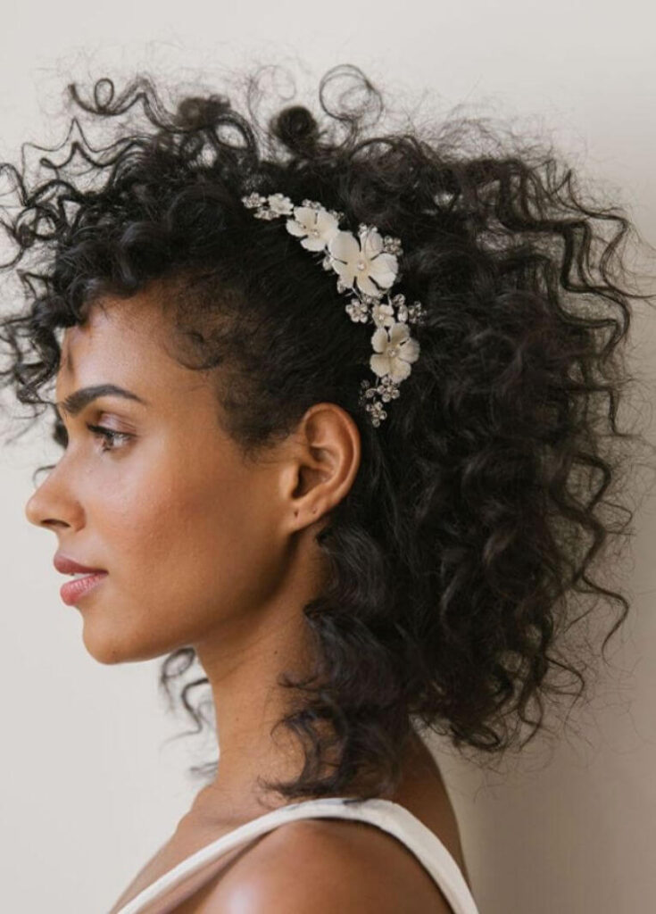 penteado para noiva cabelo cacheado