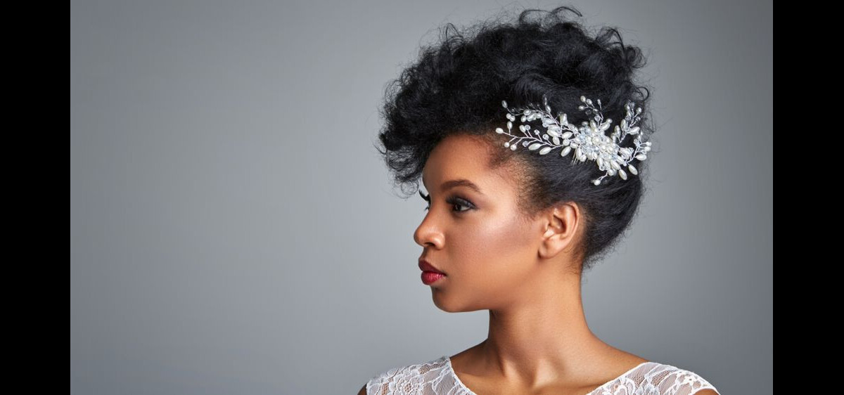 penteado para noivas cabelos cacheados