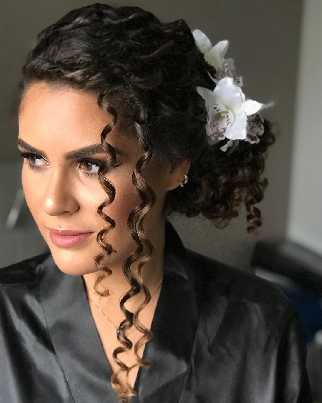 penteado para noivas cabelos cacheados