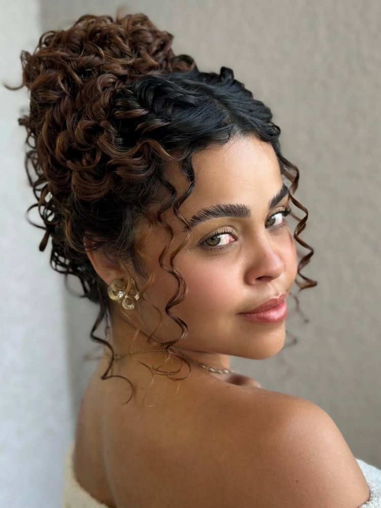 penteados cabelo cacheado médio