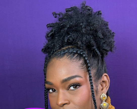 Tutoriais Rápidos de Penteados Semipresos para Cabelos Cacheados